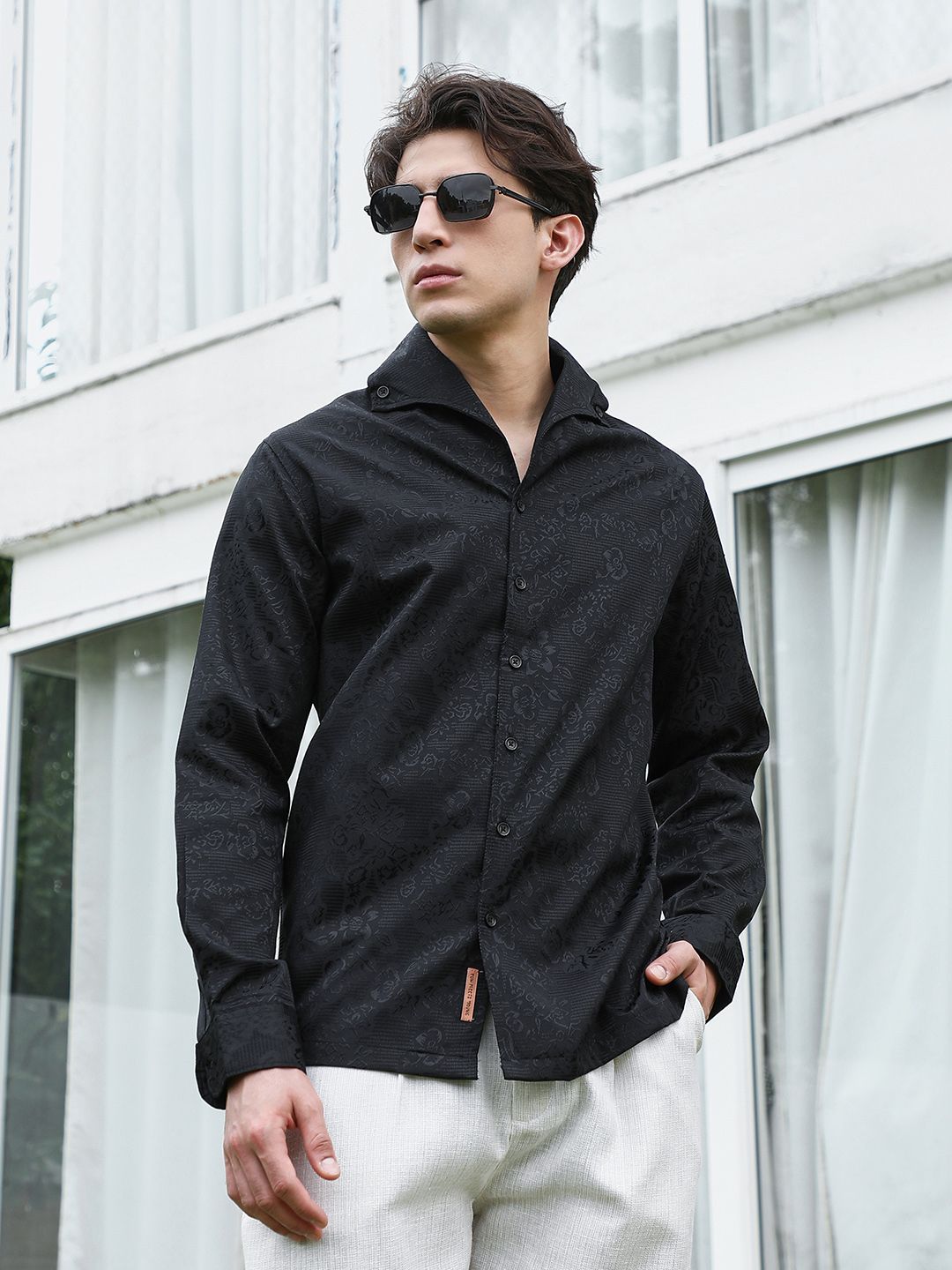 Campus Sutra Floral Design Cotton Casual Shirt