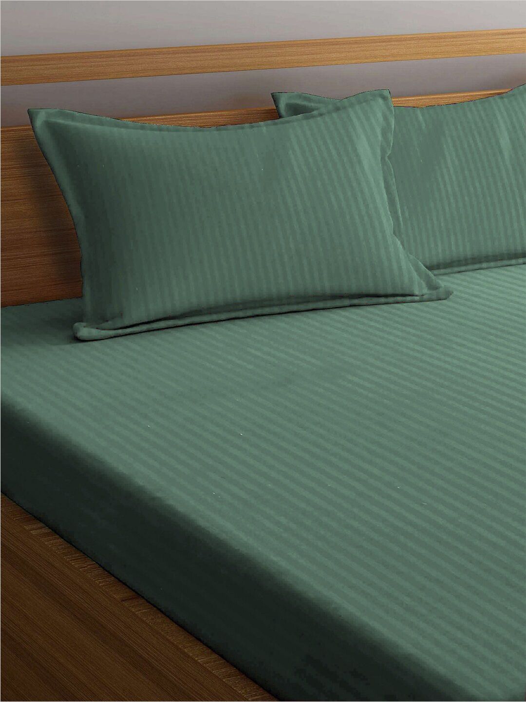 KLOTTHE Green Striped Cotton 300 TC King Fine Bedsheet with 2 Pillow Covers-98 x 87 inches