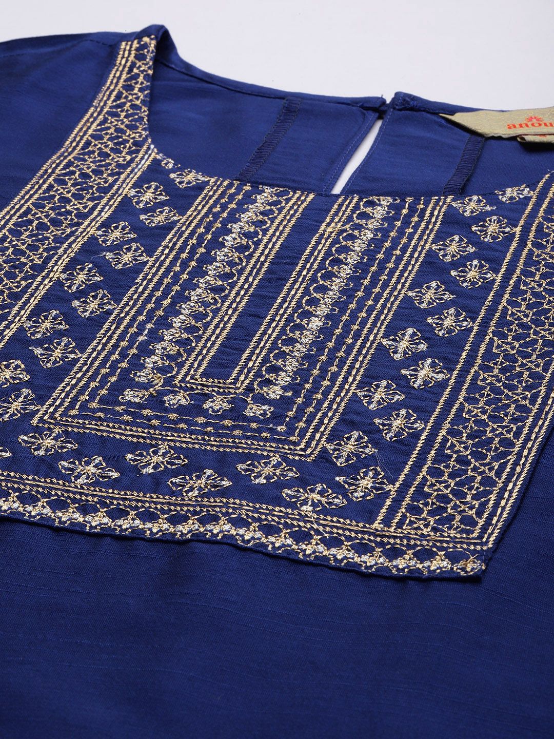 Anouk Wanita Etnik Motif Reka Bentuk Reka Bentuk Benang Kurta dengan Seluar & Dengan Dupatta