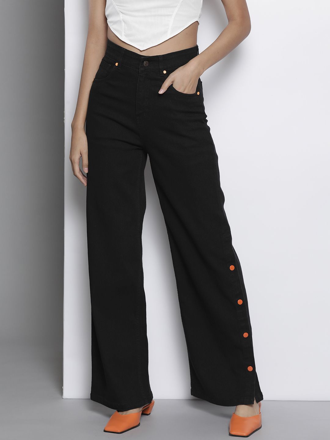 SASSAFRAS Women Black Comfort Straight Fit High-Rise Side Slit Stretchable Jeans