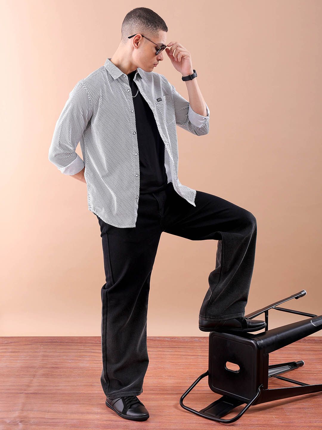 The Indian Garage Co Men Regular Fit Vertical Stripes Casual Shirt