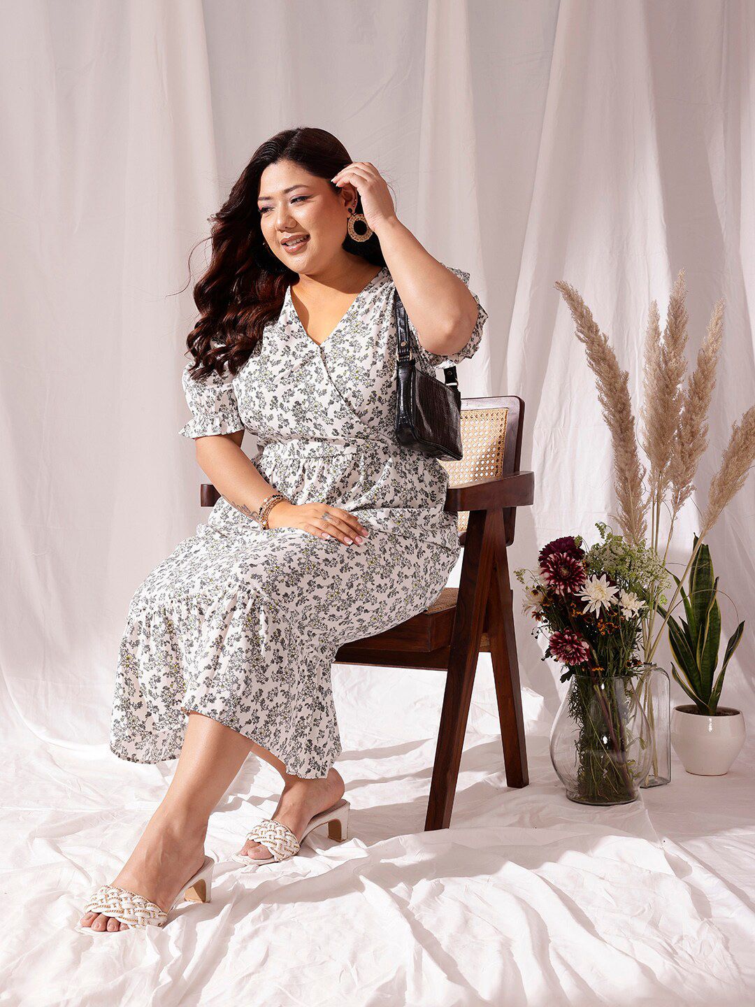 CURVY STREET White Floral Printed V-Neck Flared Fit & Flare Midi Dress