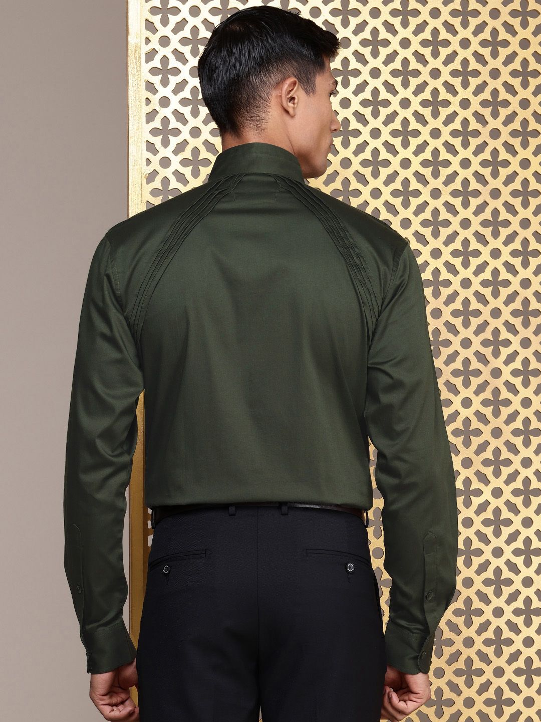 House of Pataudi Embroidered Pure Cotton Opaque Party Shirt