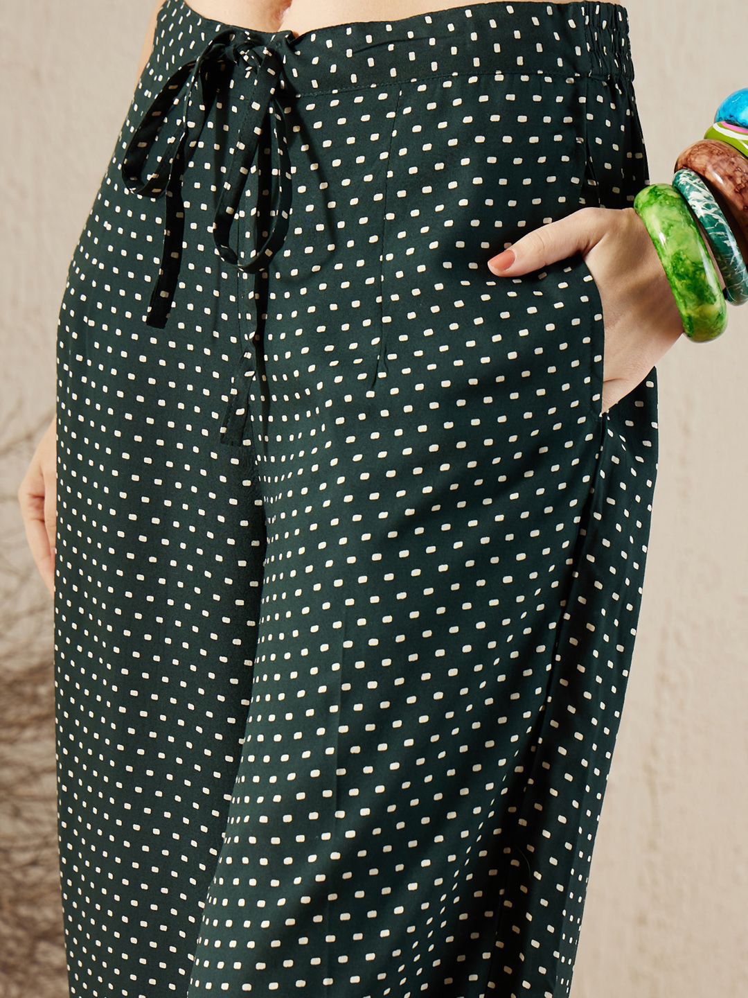Era Indo Floral Printed Baju Kolar A-Line Kurta dengan Salwar