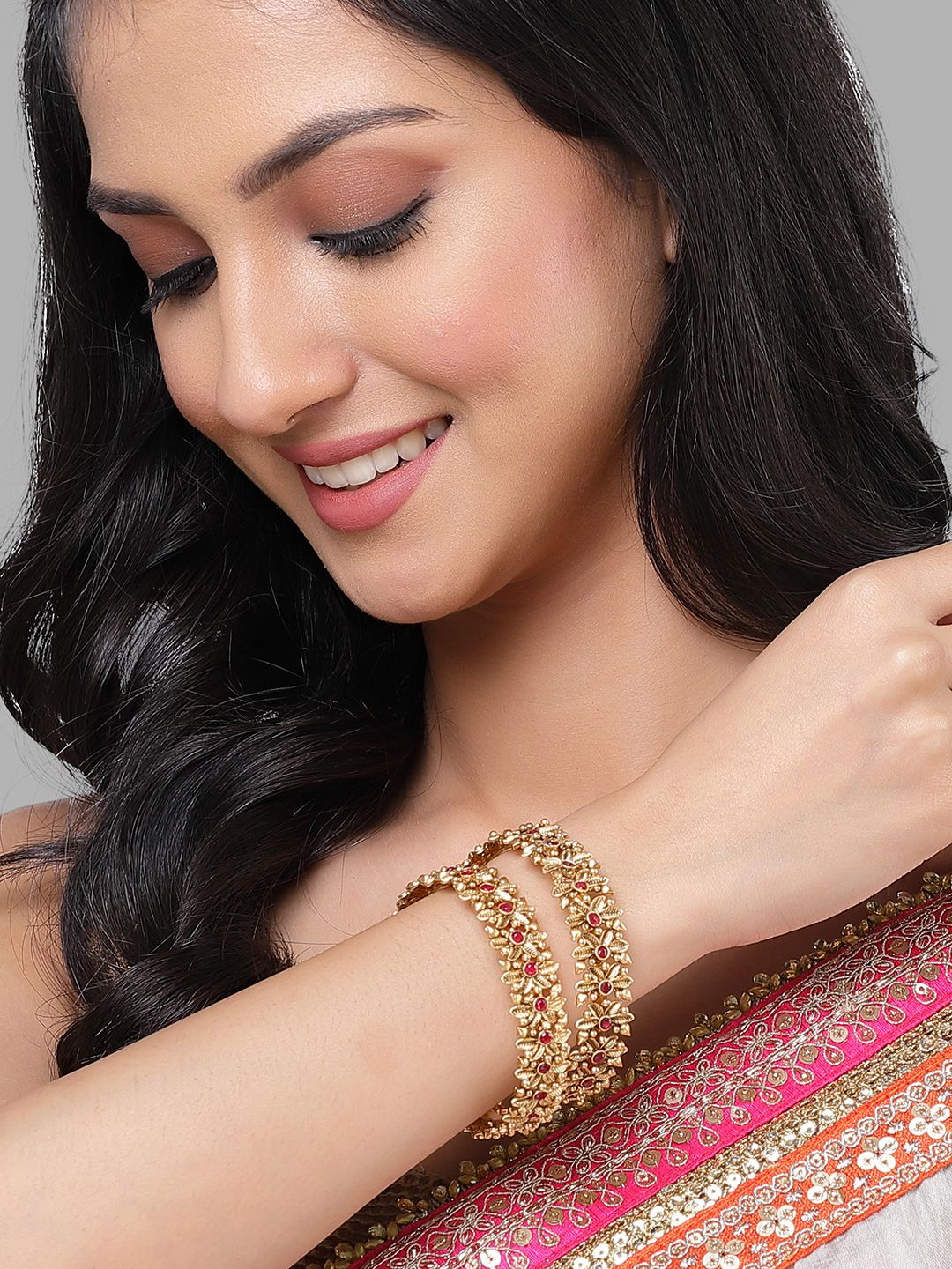 KARATCART Set Of 2 Gold-Plated Kundan-Studded Bangles