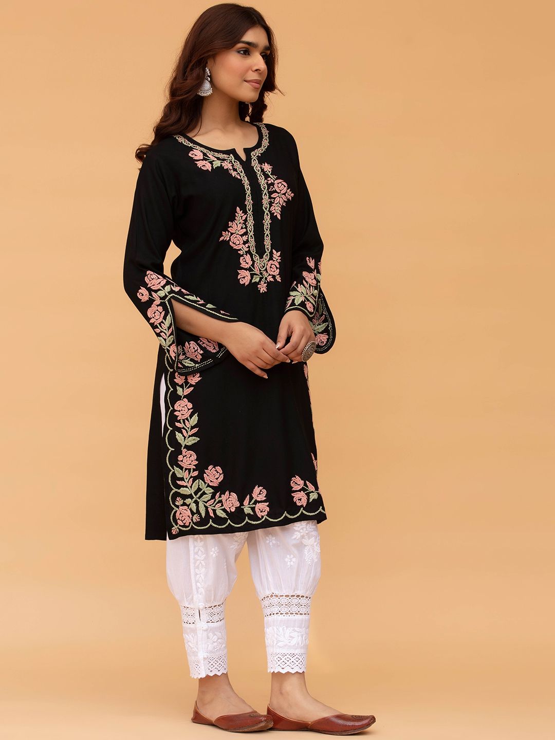 HOUSE OF KARI Floral Embroidered Round Neck Long Sleeves Chikankari Straight Kurta