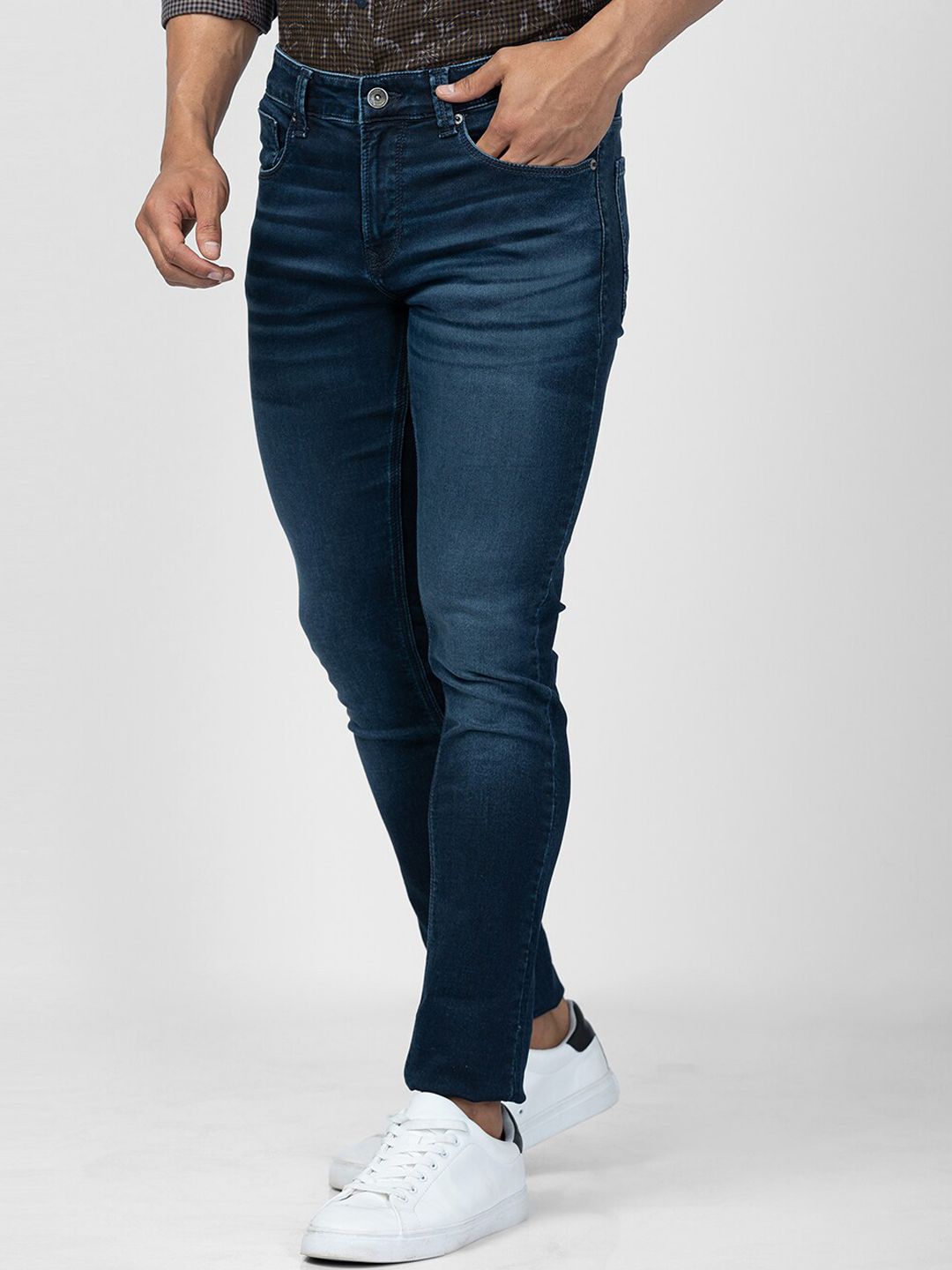 SPYKAR Men Slim Fit Low-Rise Light Fade Cotton Jeans