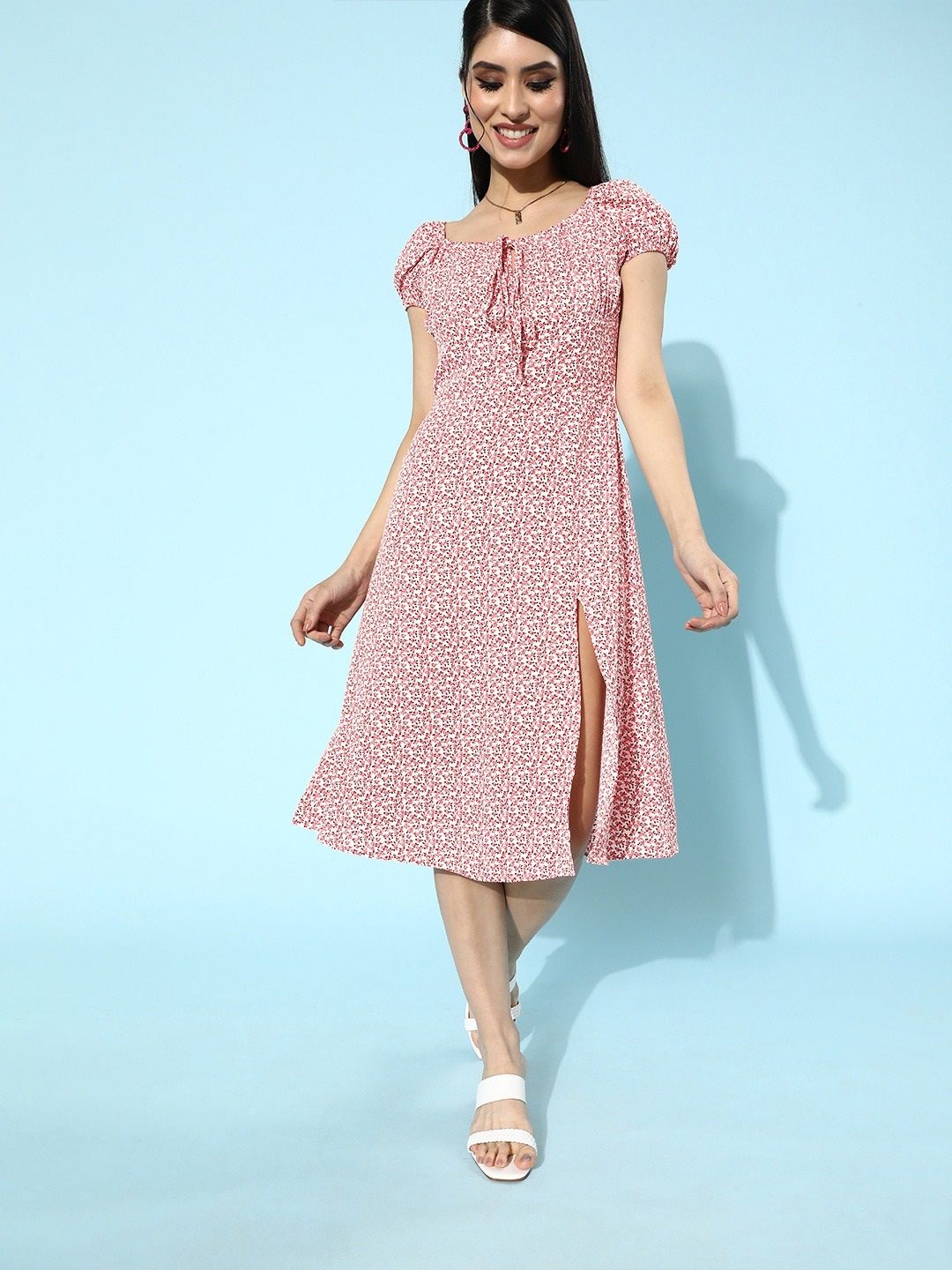 Berrylush Pink Ditsy Floral Print Tie-Up Neck A-Line Dress