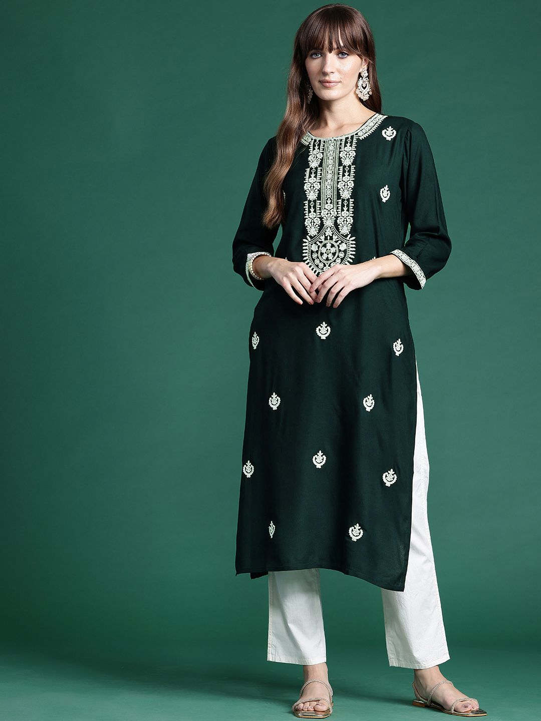 Indo era wanita motif etnik motif sulaman kerja kurta