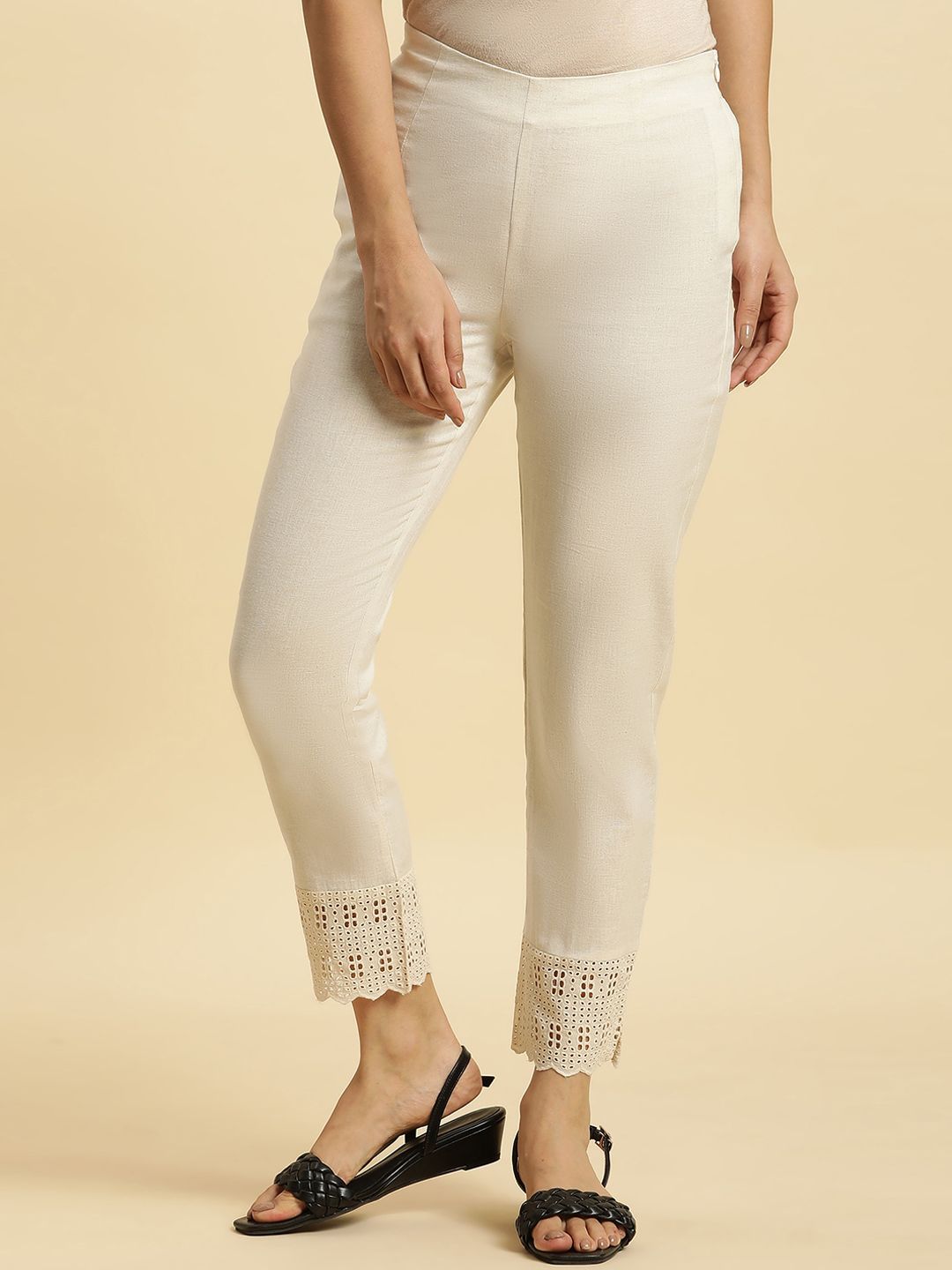 W Women Straight Fit Mid-Rise Plain Cropped Cigarette Trousers