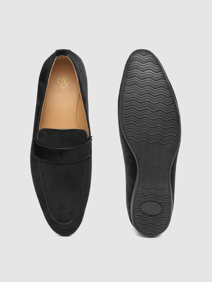 House of Pataudi Men Black Velvet Finish Handcrafted Slip-Ons