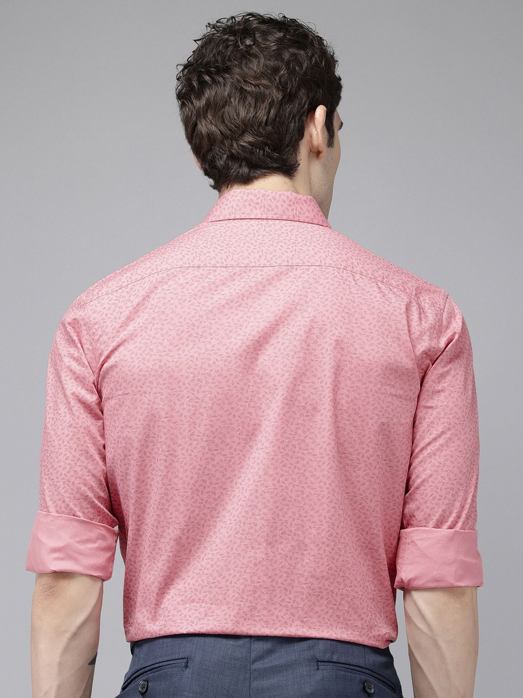 Park Avenue Pure Cotton Slim Fit Tropical Printed Opaque Formal Shirt