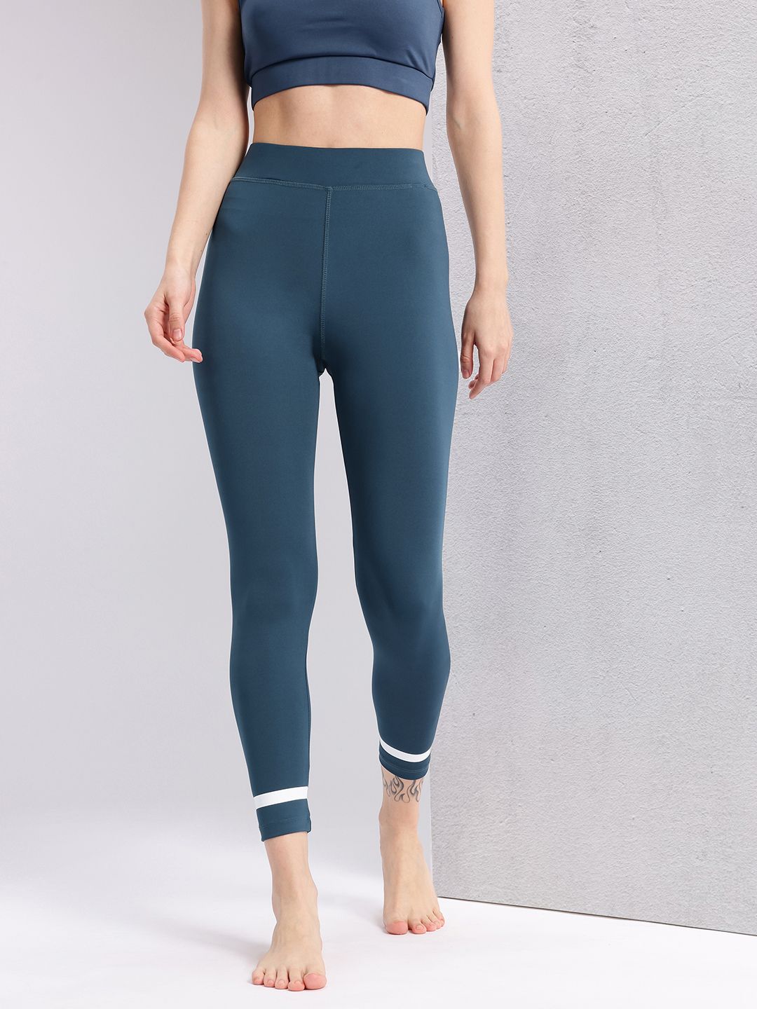 HRX by Hrithik Roshan Women Cropped Yoga Tights