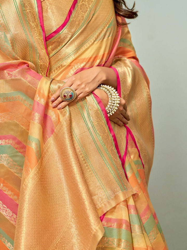 KALINI Women Silk Blend Woven Banarasi Saree With Blouse Piece