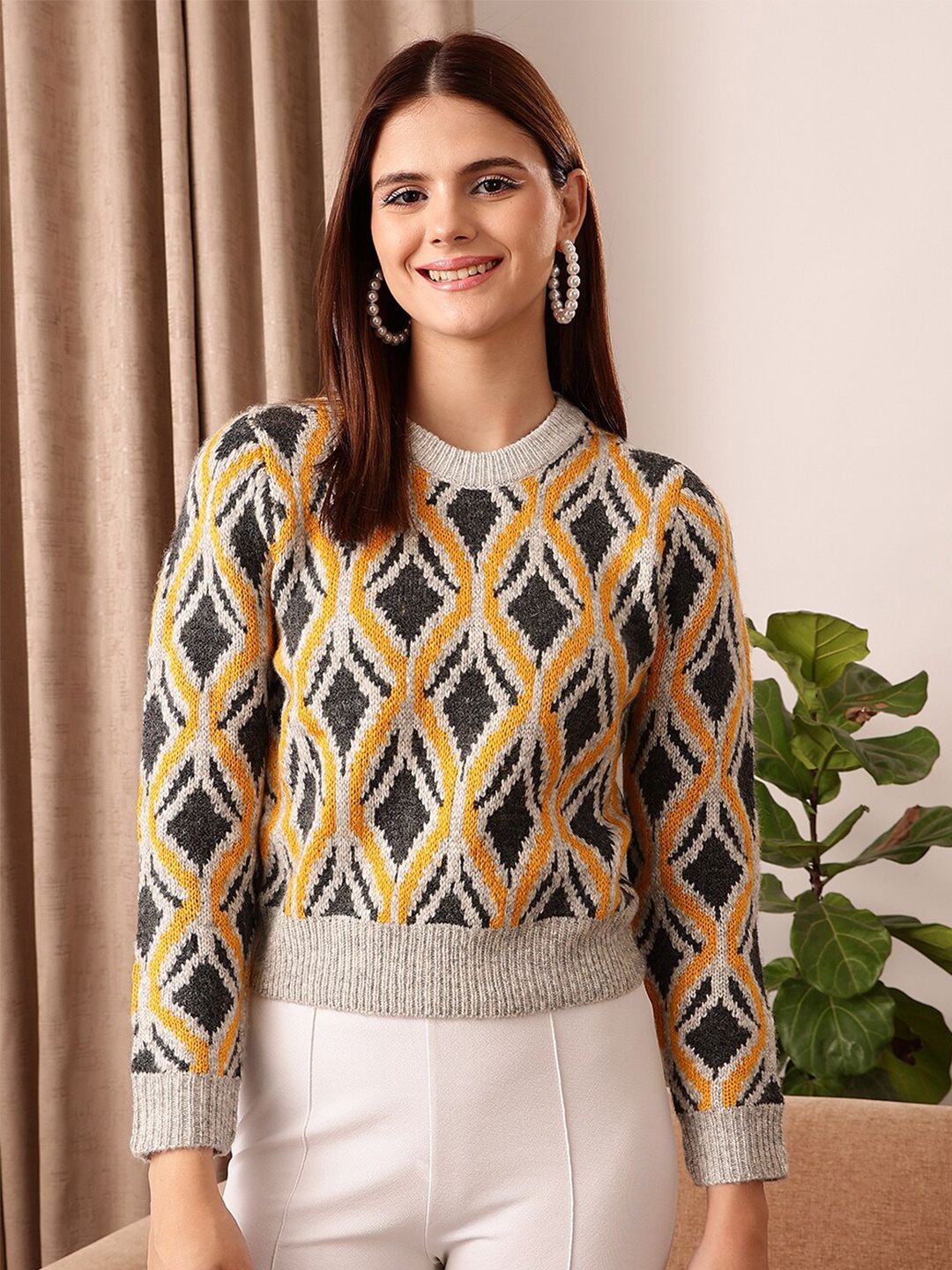 STREET 9 Black & Yellow Cable Knit Crop Pullover
