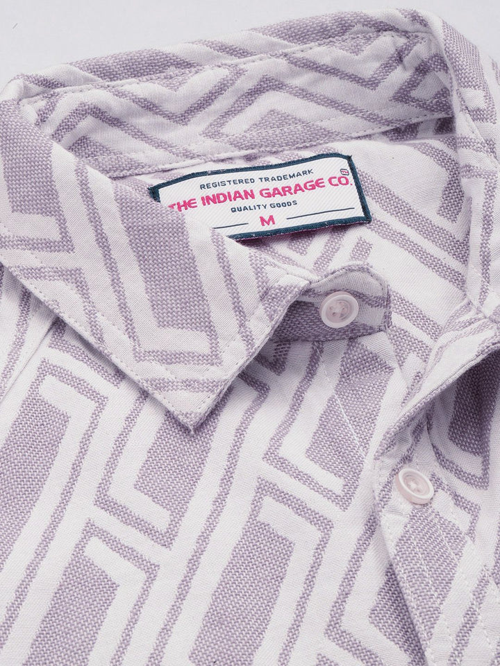 The Indian Garage Co Men Relaxed Fit Textured Resort Wear Jacquard Shirt