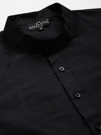 SOJANYA Men Black & Off-White Solid Kurta with Churidar & Jacket