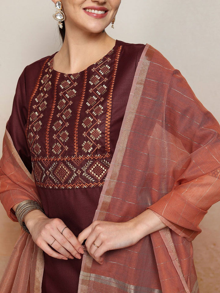 Vishudh Embroidered Rund Neck Straight Kurta & Palazzos With Dupatta