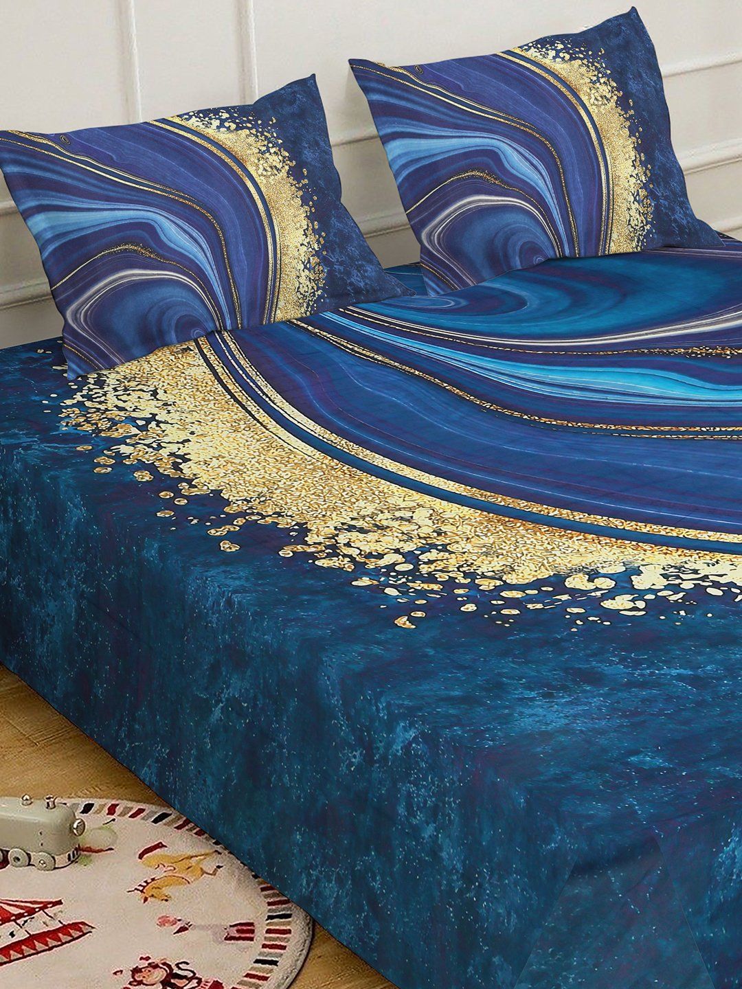 Myntra Elegant Homes Blue 300 TC King Bedsheet with 2 Pillow Covers