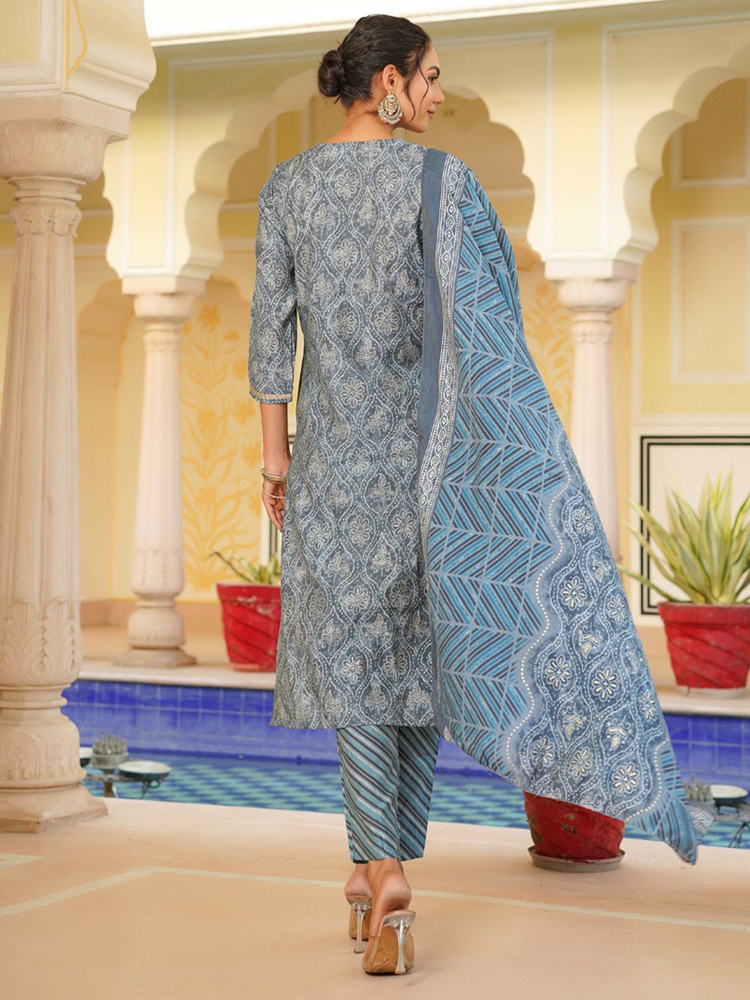 KALINI Floral Printed Regular Kurta With Trousers & Dupatta