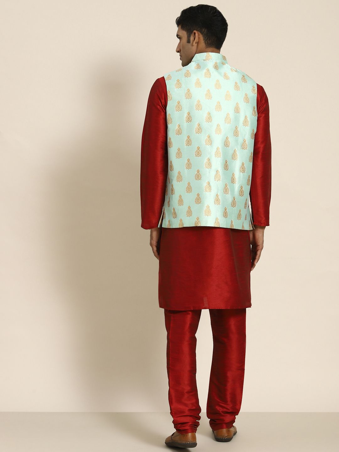 SOJANYA Men Woven Design Kurta with Churidar with Nehru Jacket