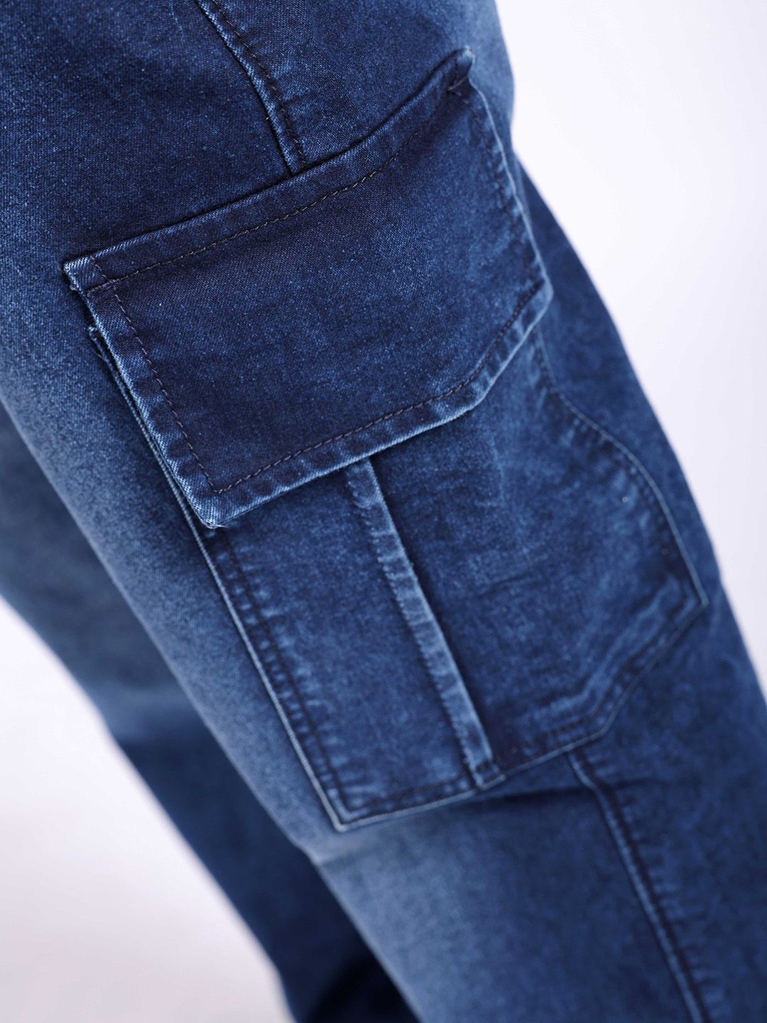 The Indian Garage Co Men Regular Fit Mid-Rise Cotton Cargo Jogger Jeans