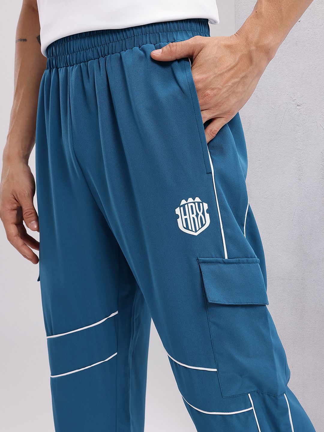HRX by Hrithik Roshan Men Piping Detail Lifestyle Parachute Track Pants