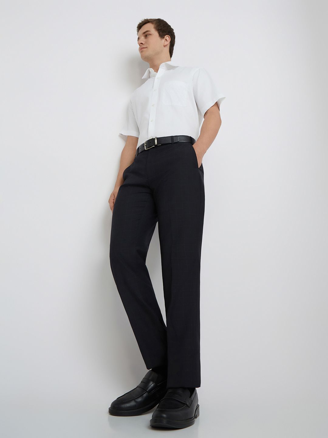 Park Avenue Men Mid-Rise Checked Smart Trousers