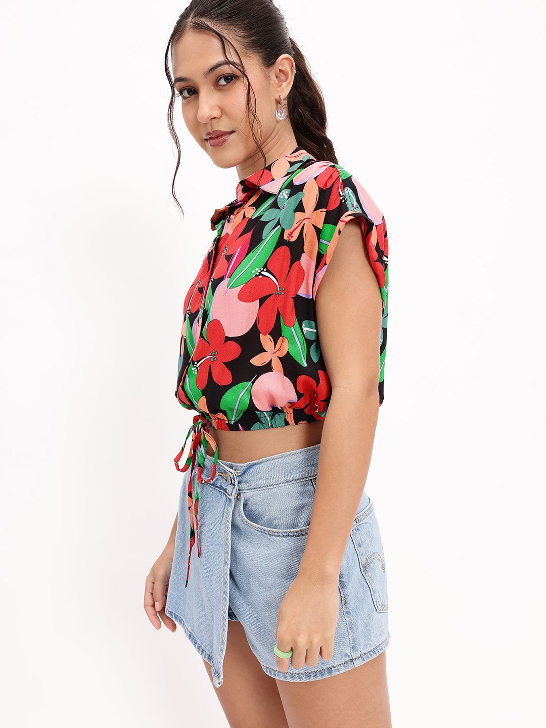 DressBerry Keep Blooming Floral Printed Shirt Style Crop Top