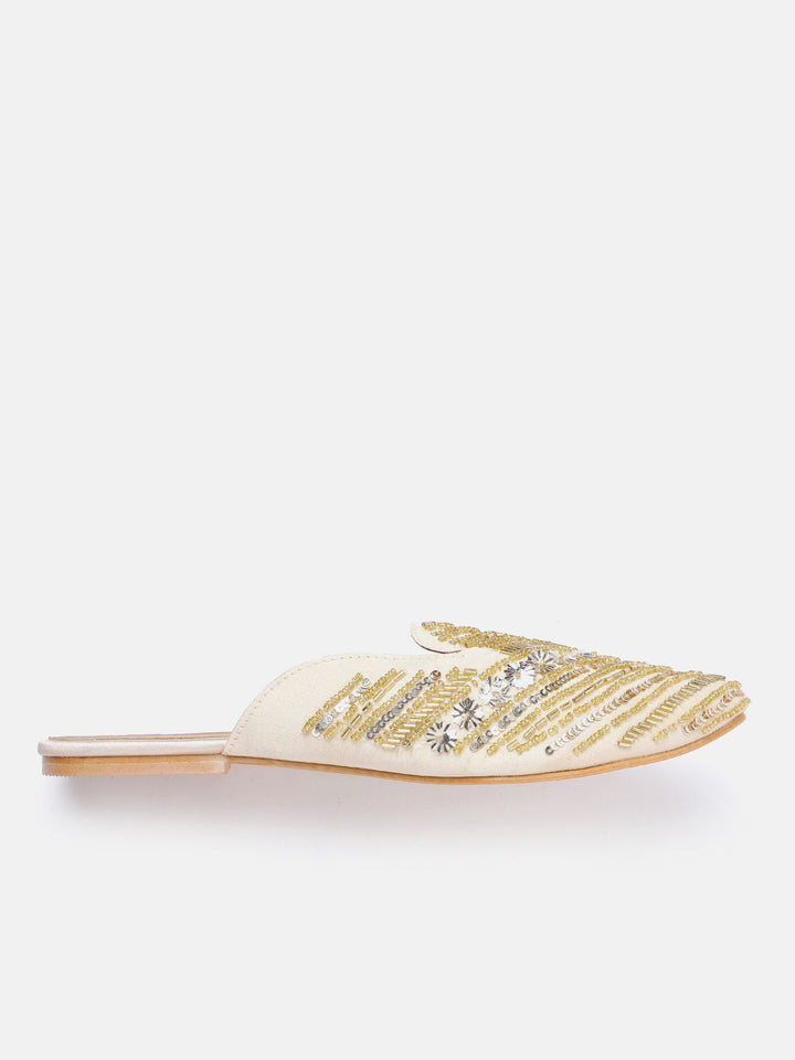 House of Pataudi Women Beads Embellished Ethnic Mules