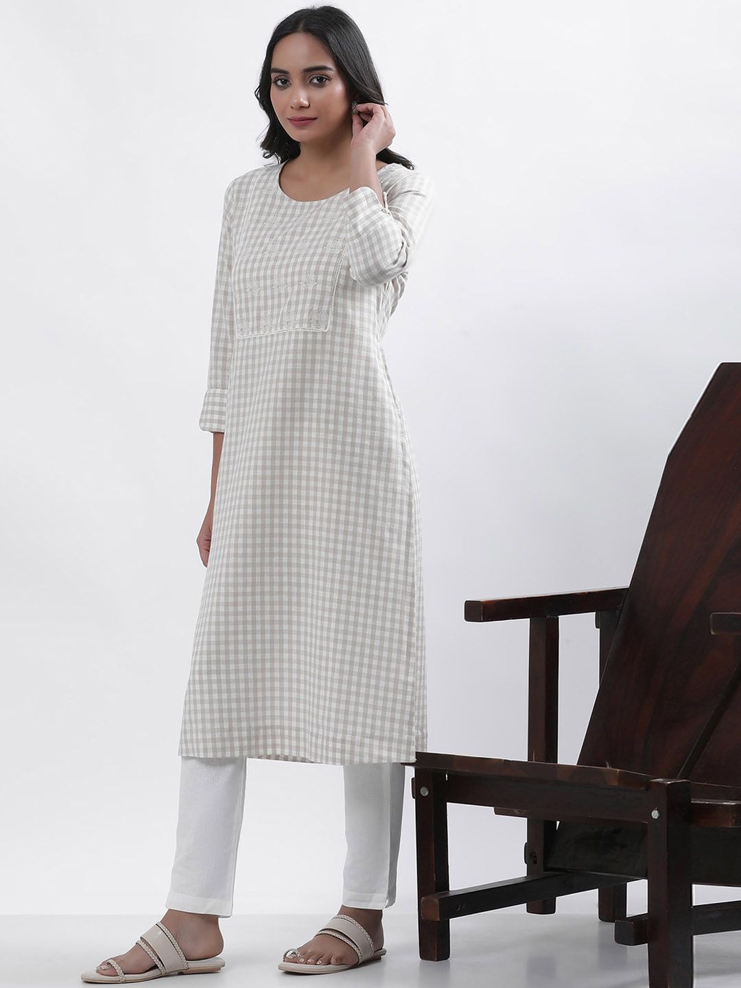 W Women Checked Thread Work A-Line Kurta