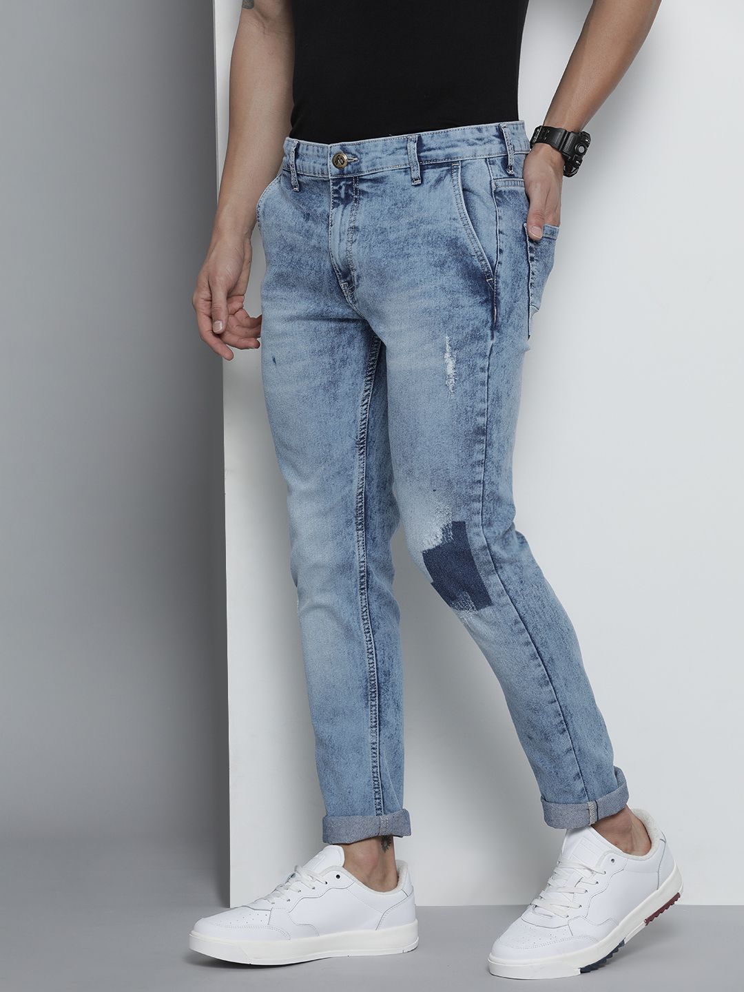 The Indian Garage Co Men Blue Slim Fit Low Distress Light Fade Stretchable Jeans