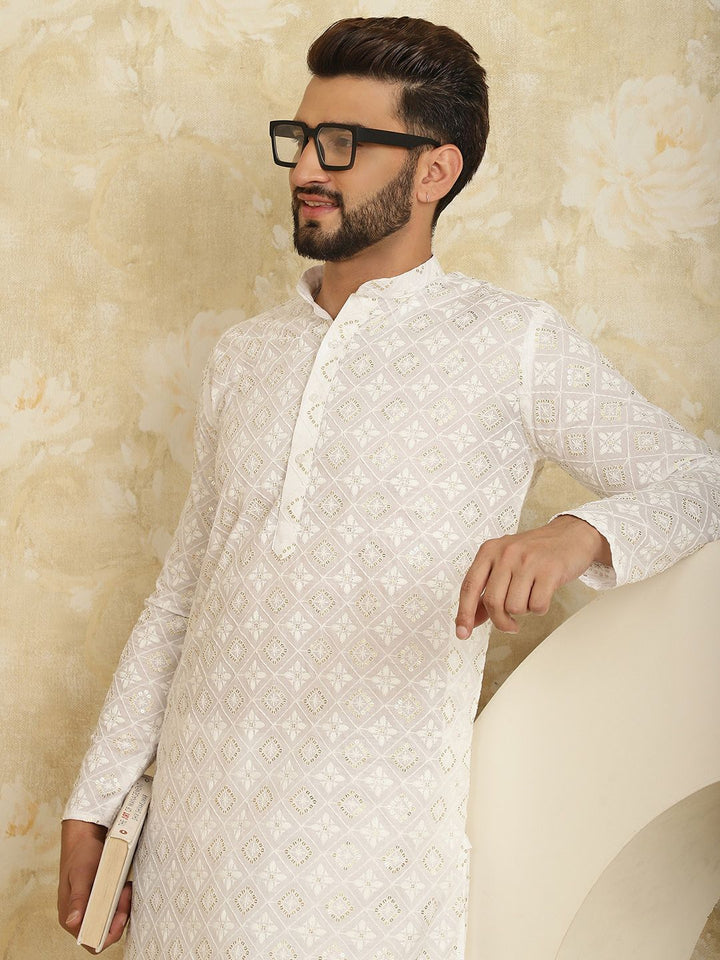 SOJANYA Kurta Kapas Tulen Sulam Geometrik dengan Churidar