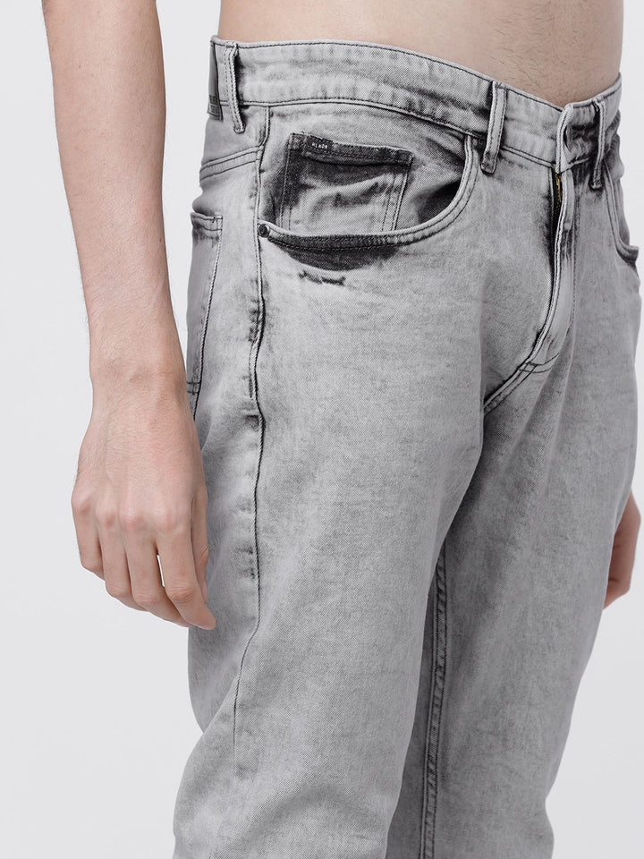 HIGHLANDER Men Grey Tapered Fit Mid-Rise Clean Look Jeans