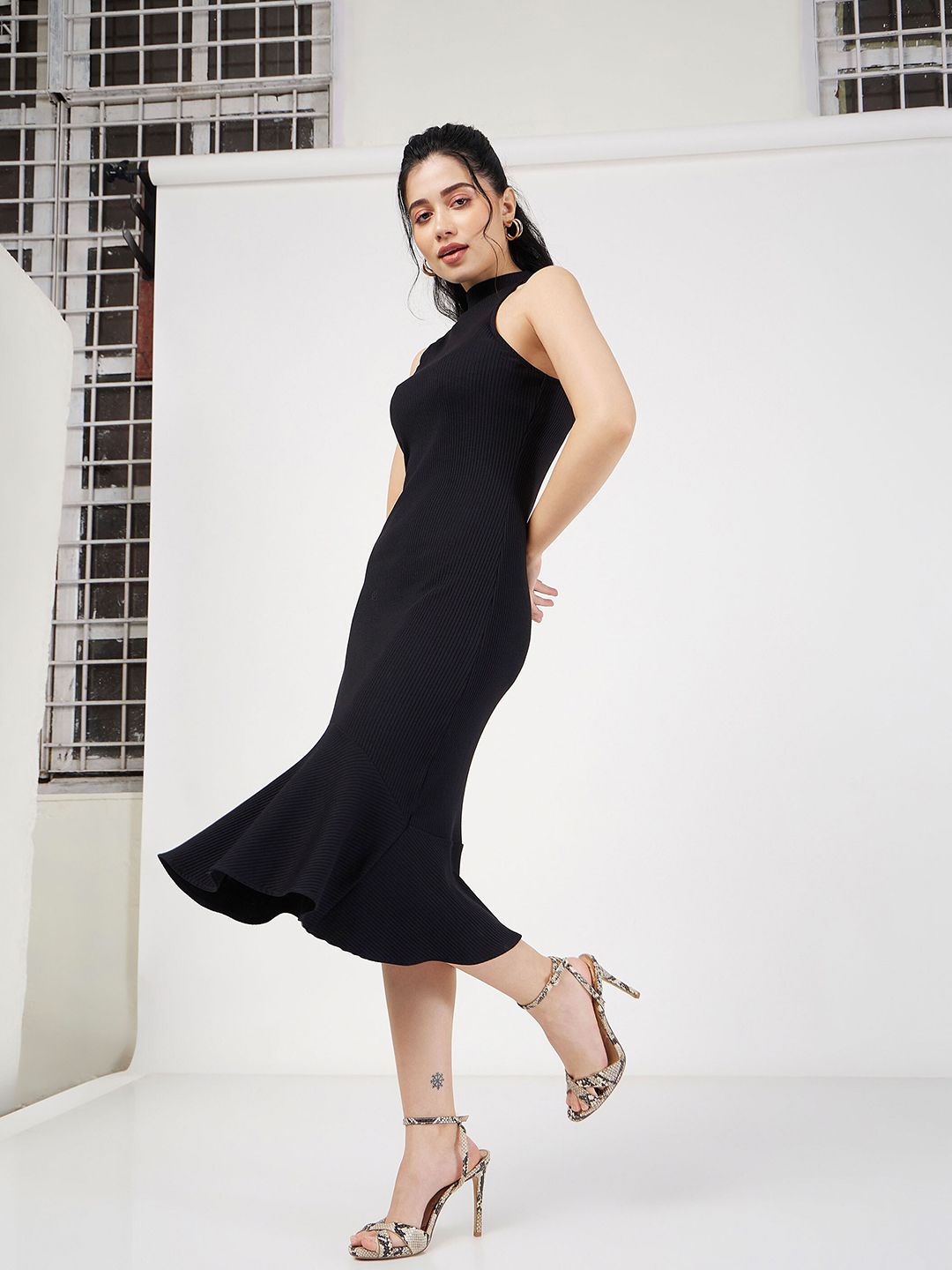 SASSAFRAS Halter Neck Sheath Dress