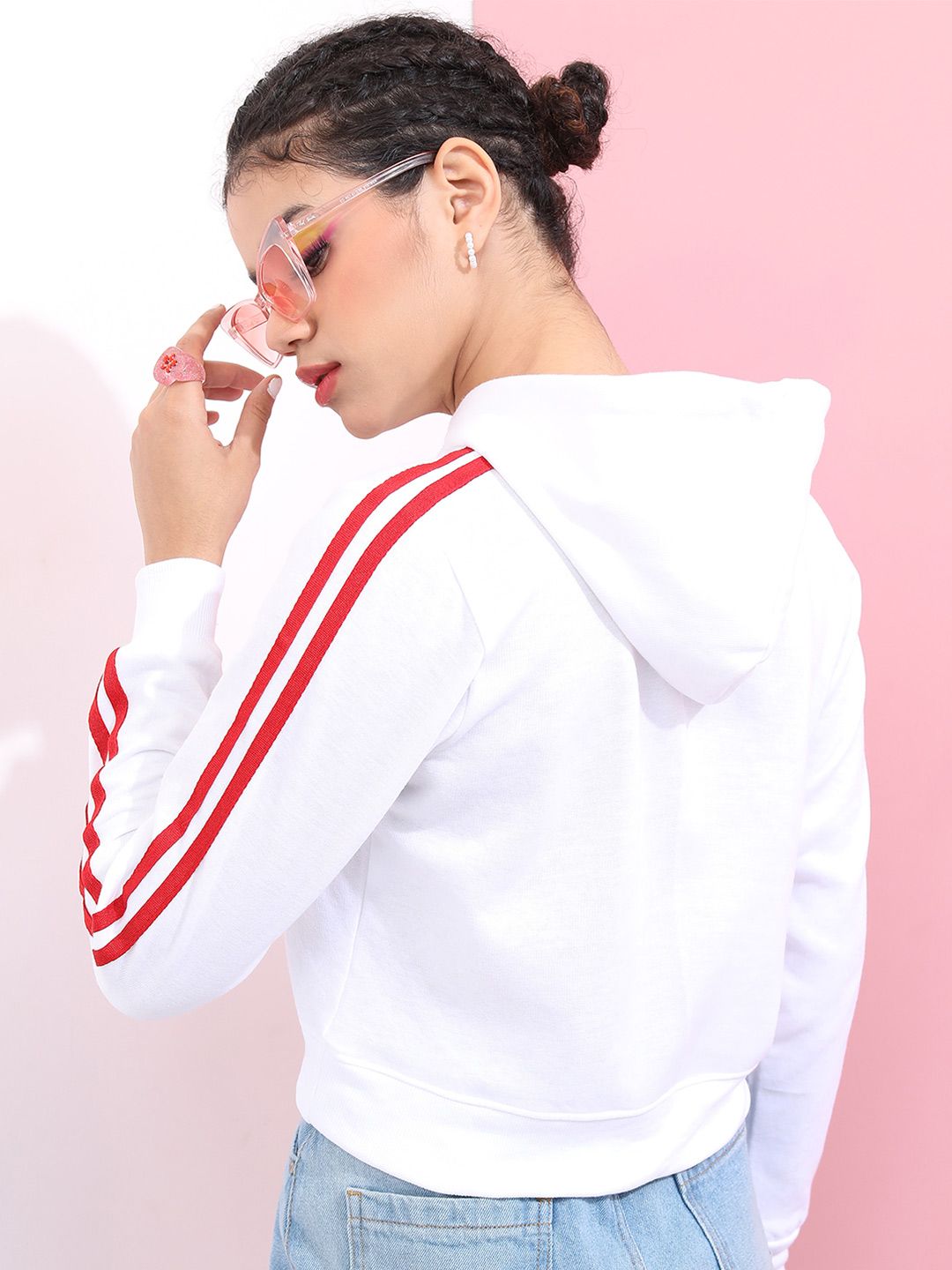 Tokyo Talkies Wanita White Printed Hooded Sweatshirt