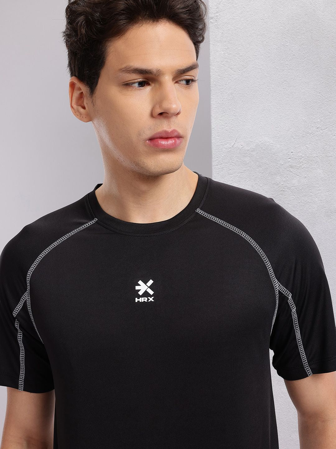 HRX by Hrithik Roshan Contrast Stitches Raglan Sleeves Rapid-Dry Training T-shirt