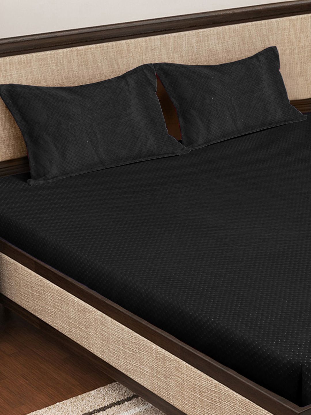 KLOTTHE Black Woolen 300 TC King Bedsheet with 2 Pillow Covers-250X225 cm