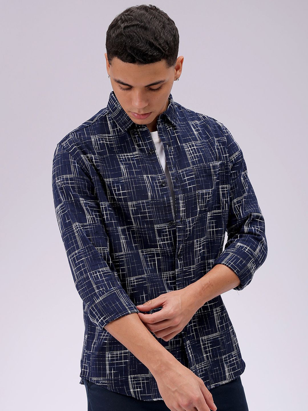 The Indian Garage Co Men Cutaway Collar Checked Cotton Slim Fit Casual Shirt