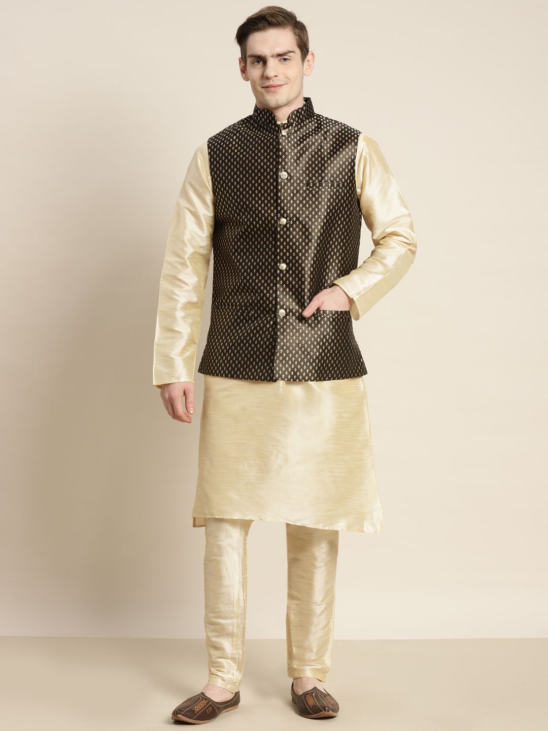 SOJANYA Men Gold-Toned Ethnic Motifs Kurta with Churidar