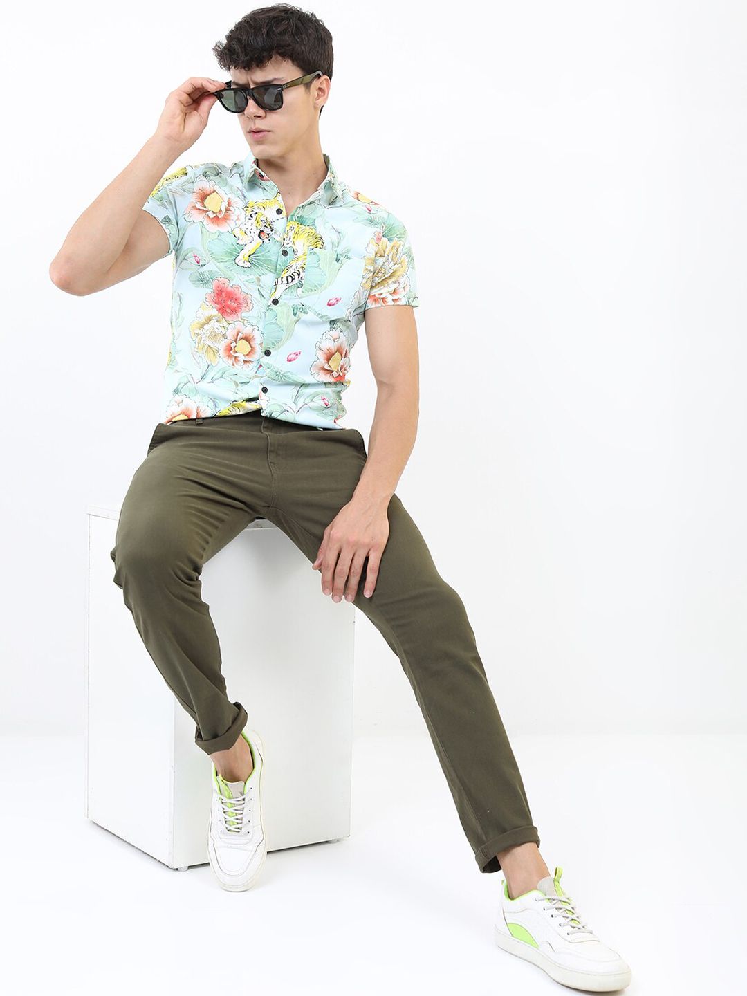 HIGHLANDER Men Olive Green Slim Fit Chinos Trousers