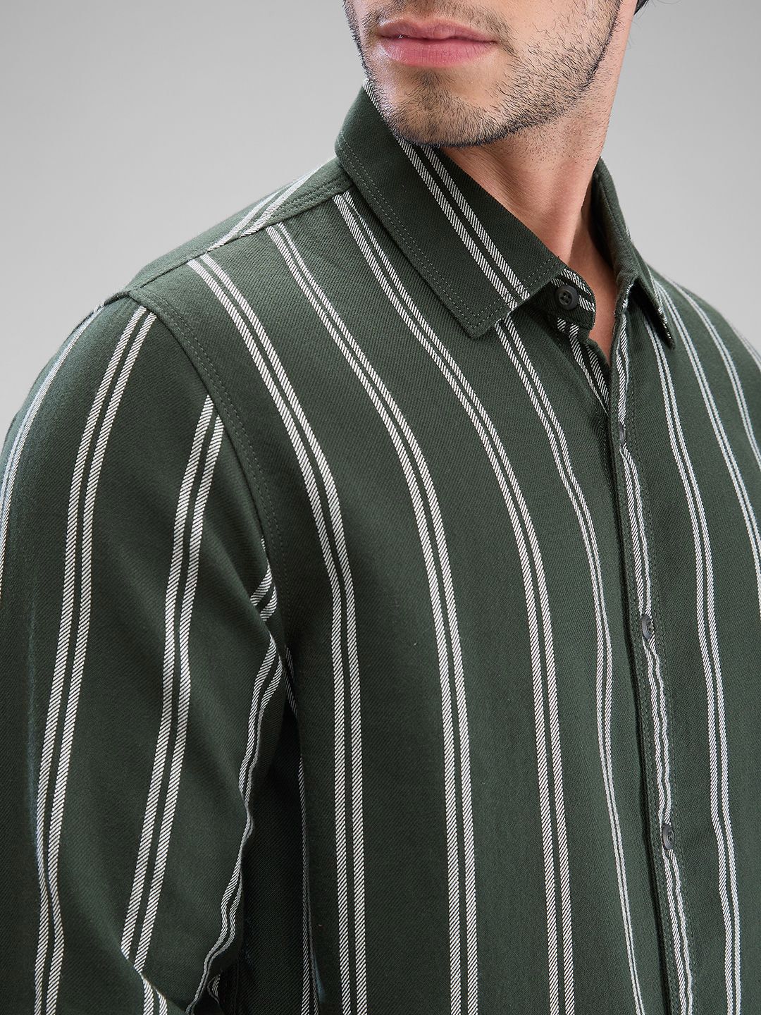 SPYKAR Men Slim Fit Opaque Striped Spread Collar Casual Shirt