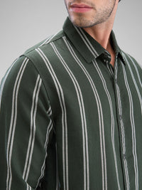 SPYKAR Men Slim Fit Opaque Striped Spread Collar Casual Shirt