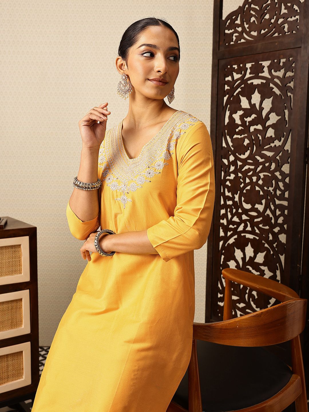 House of Pataudi V-Neck Embroidered Rozana Kurta