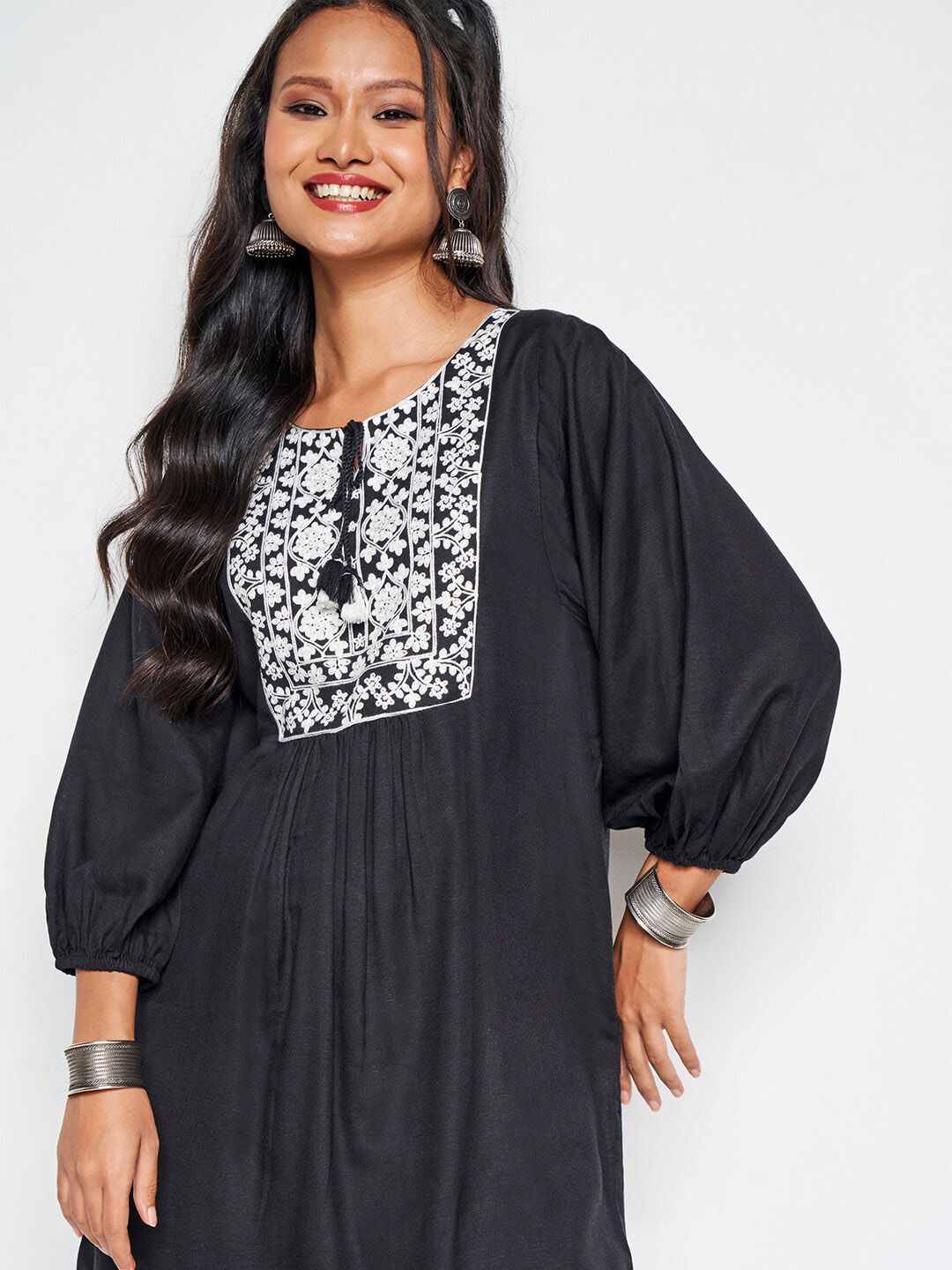 Global Desi Ethnic Motifs Embroidered Tie-Up Neck Puff Sleeves Thread Work A-Line Kurta
