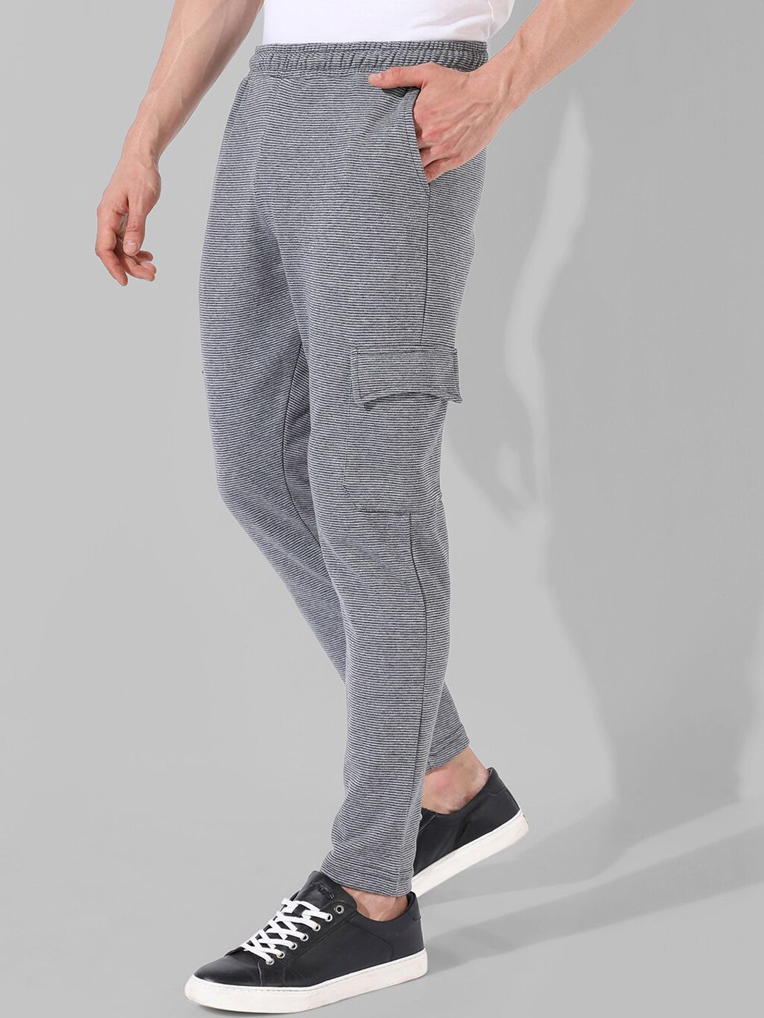 Campus Sutra Lelaki Berjalur Regular Fit Cotton Track Seluar