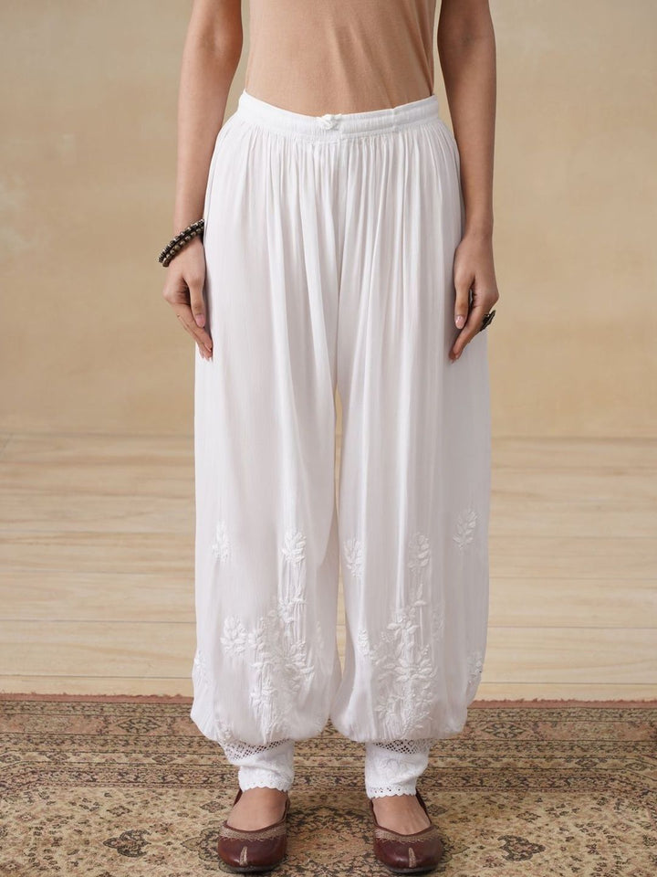 House of Chikankari Women Embroidered Relaxed Jodhpuris Trousers