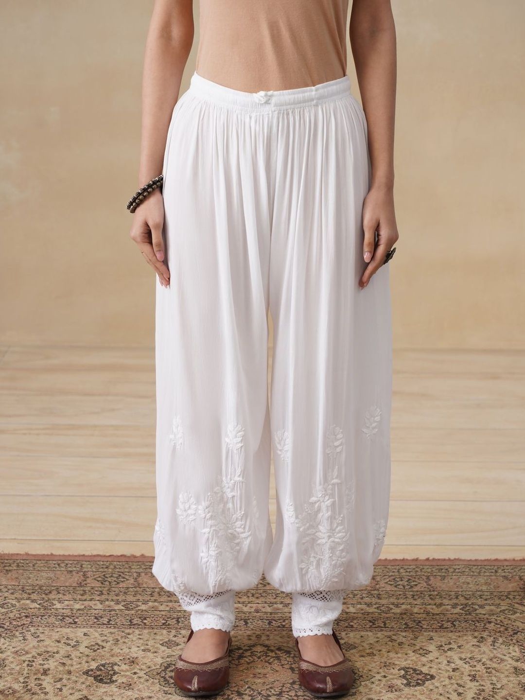 House of Chikankari Women Embroidered Relaxed Jodhpuris Trousers