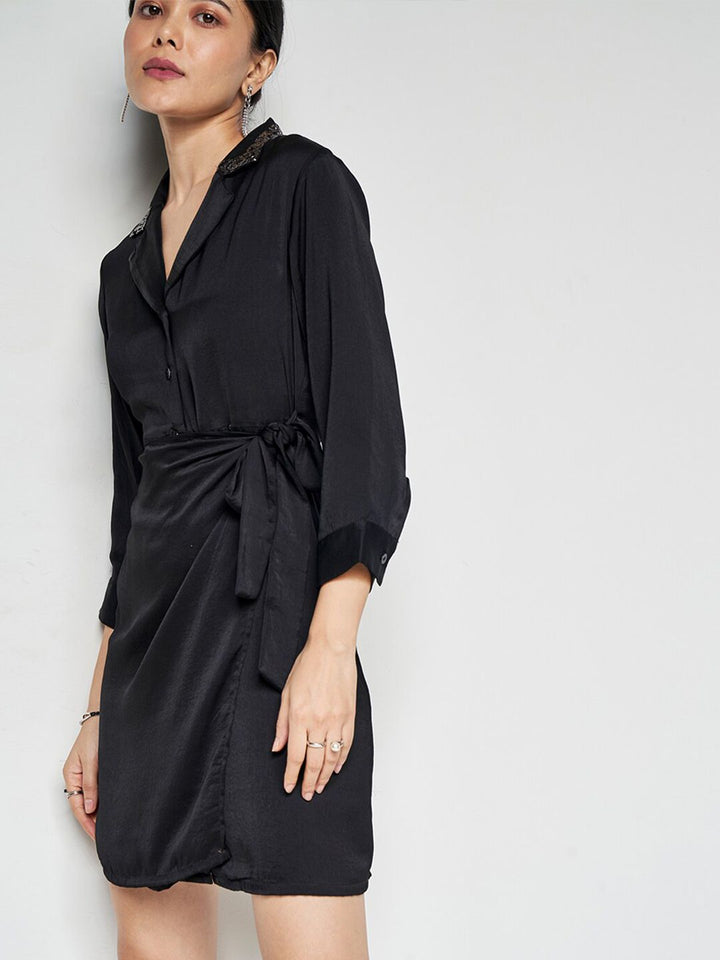 AND Lapel Collar Cuffed Sleeves Tie-Up Detailed A-Line Dress