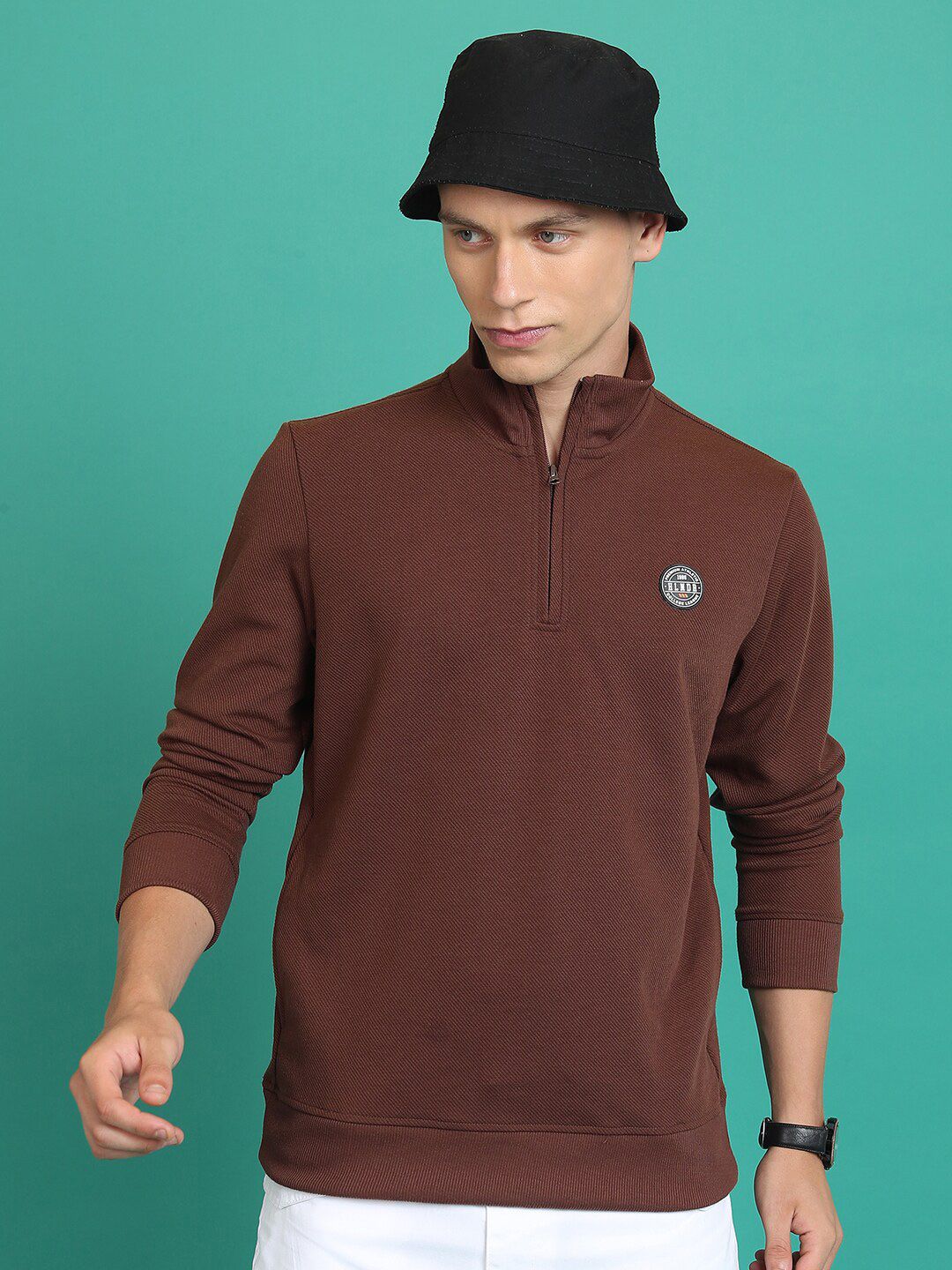 HIGHLANDER High Neck Sweatshirt